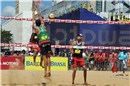 Rogers (USA) pass over Gavira's (ESP) block